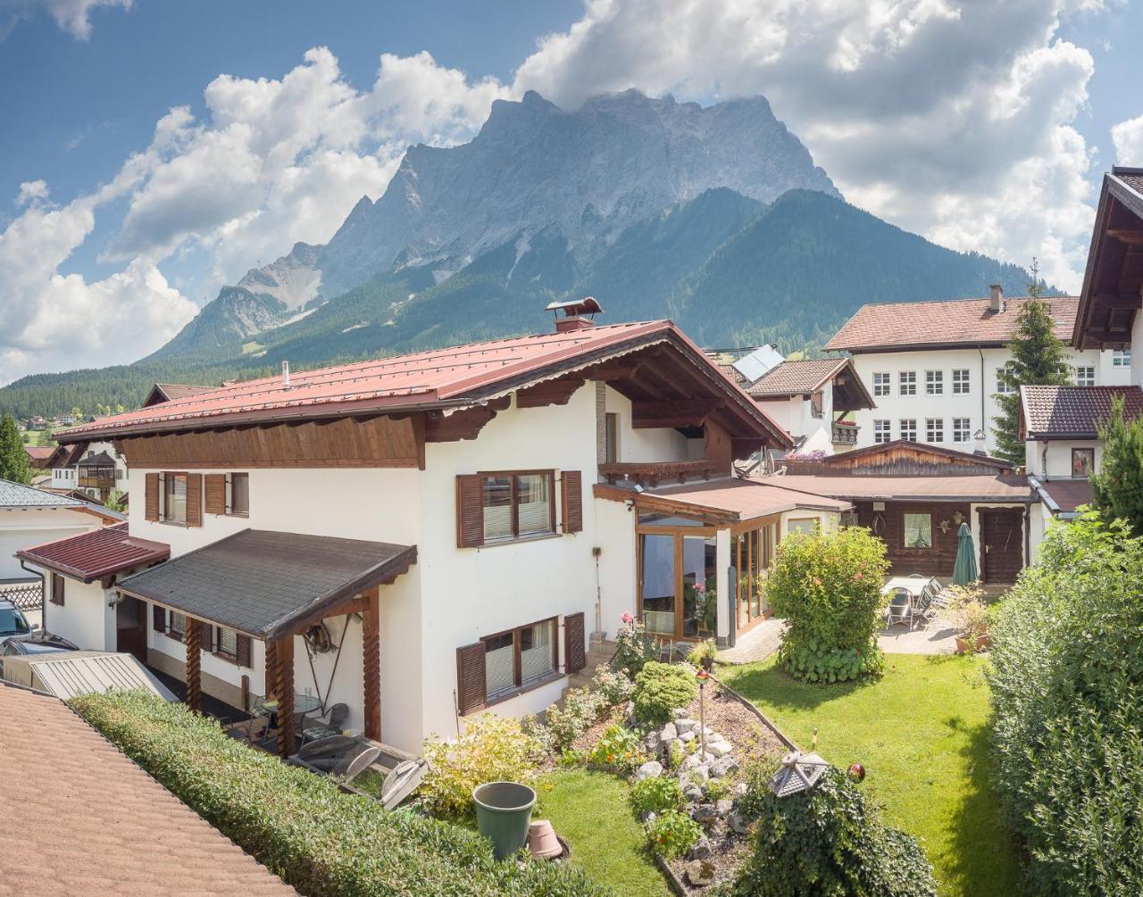 Chalet Holzerstubn Ehrwald Exteriör bild