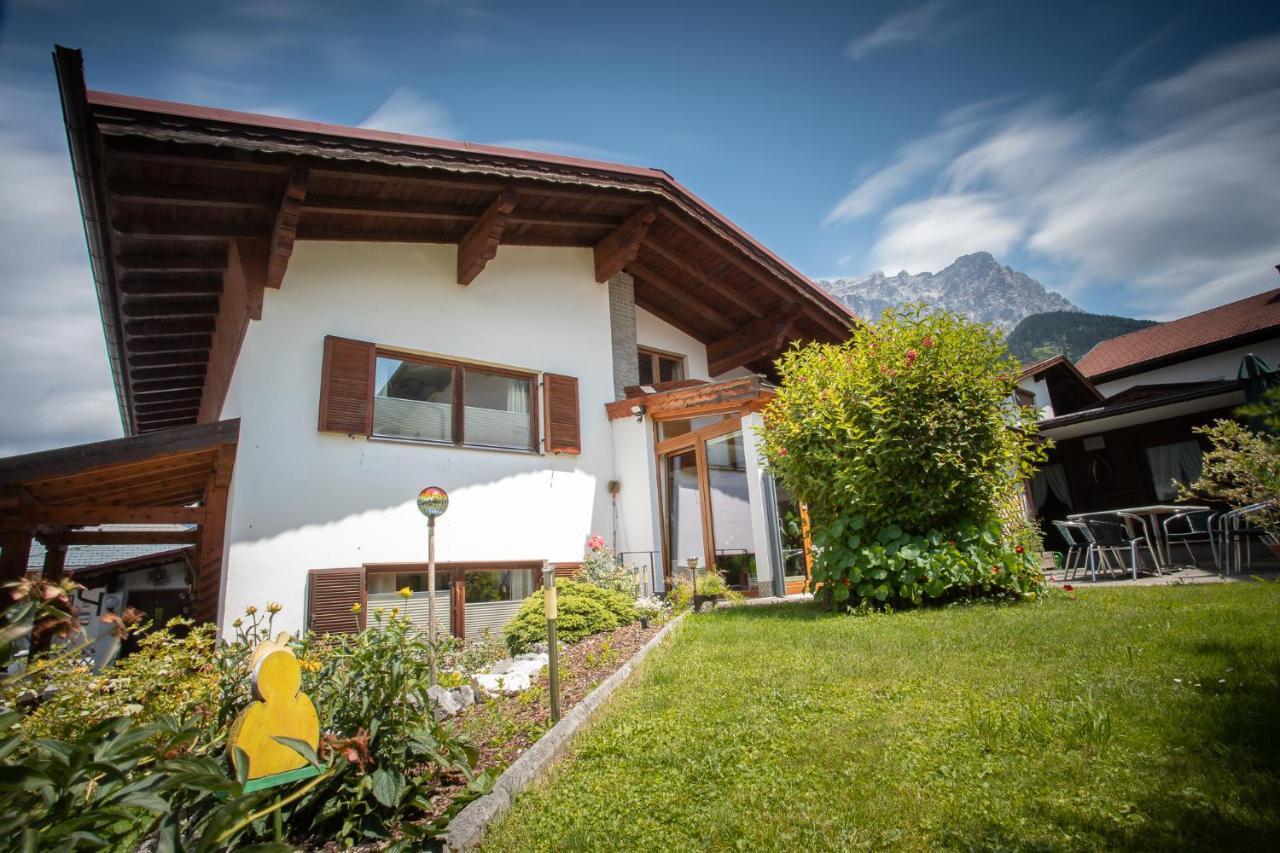 Chalet Holzerstubn Ehrwald Exteriör bild